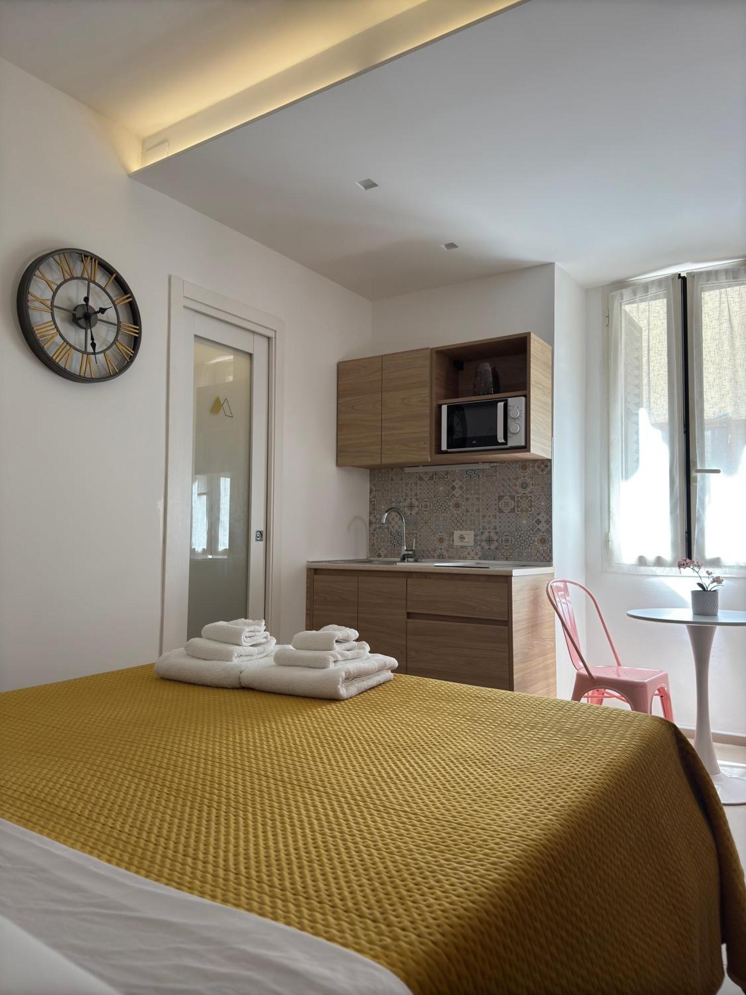 More Apartments Il Ferrarese Bari Exterior photo